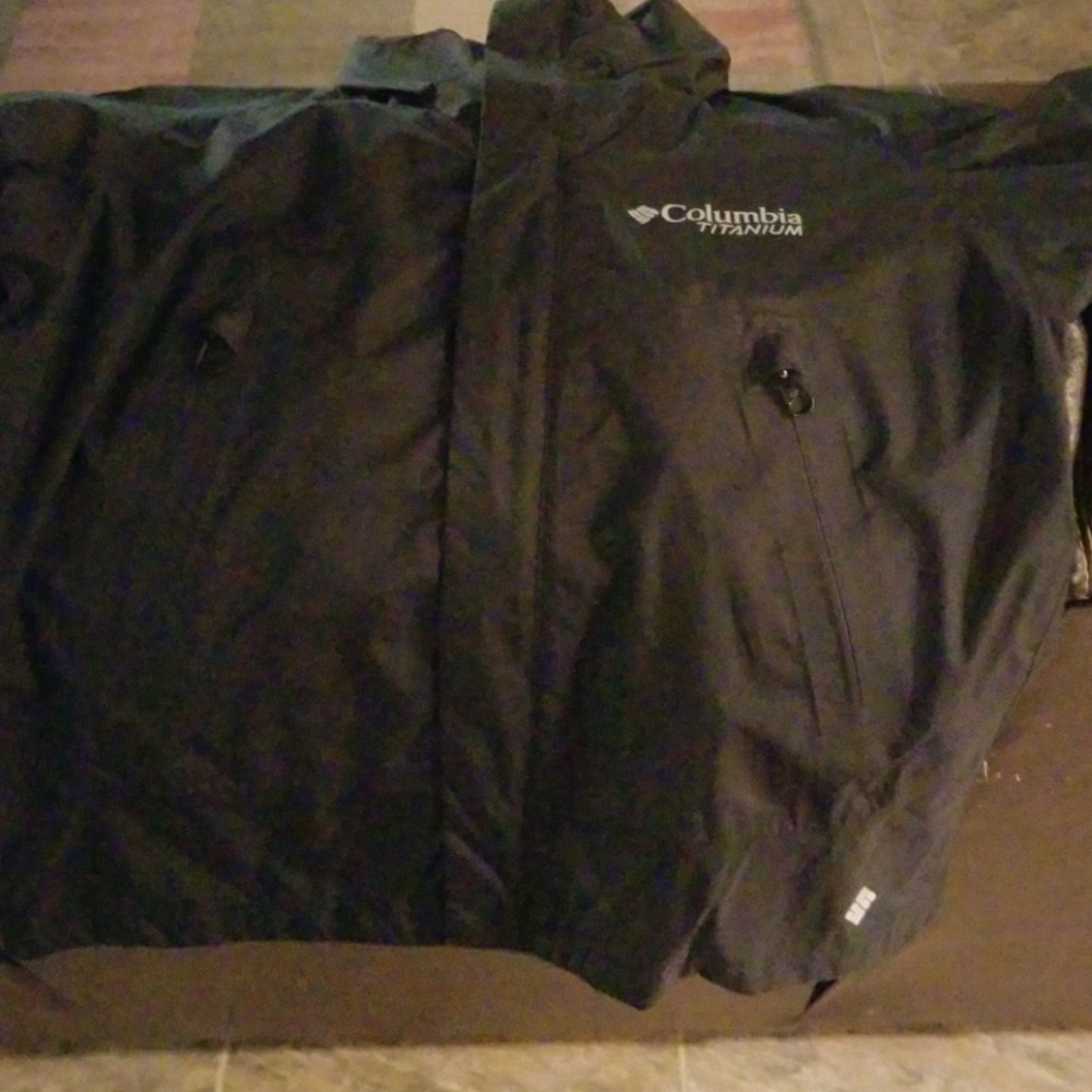 Columbia rain Jacket size 6/7
